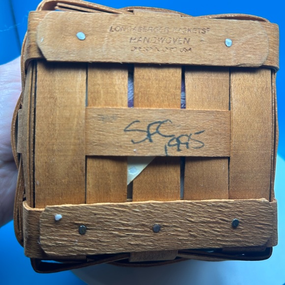 Longaberger small square basket 1995 leather handles, plastic and fabric liner - Picture 4 of 4